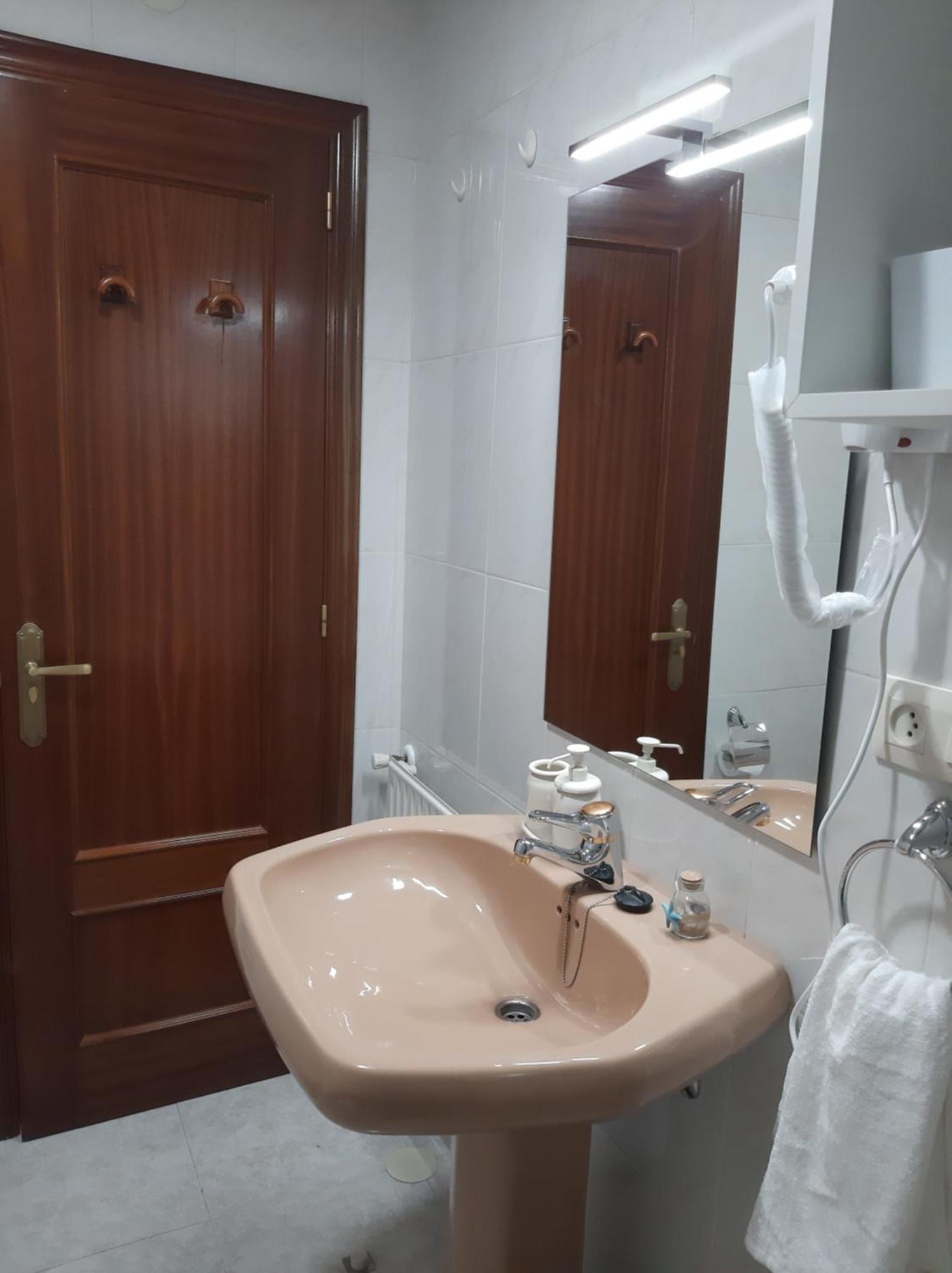 Apartamento Elena Centrico Con Wifi Onís 外观 照片