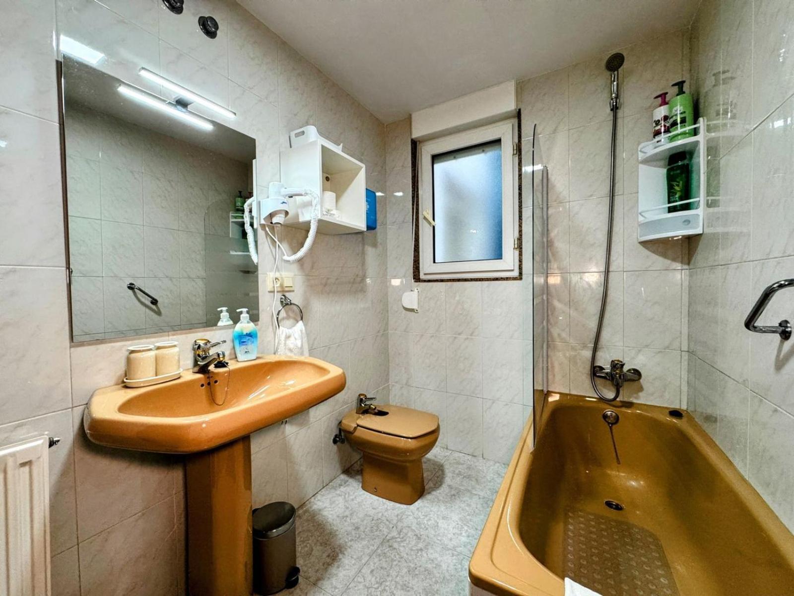 Apartamento Elena Centrico Con Wifi Onís 外观 照片